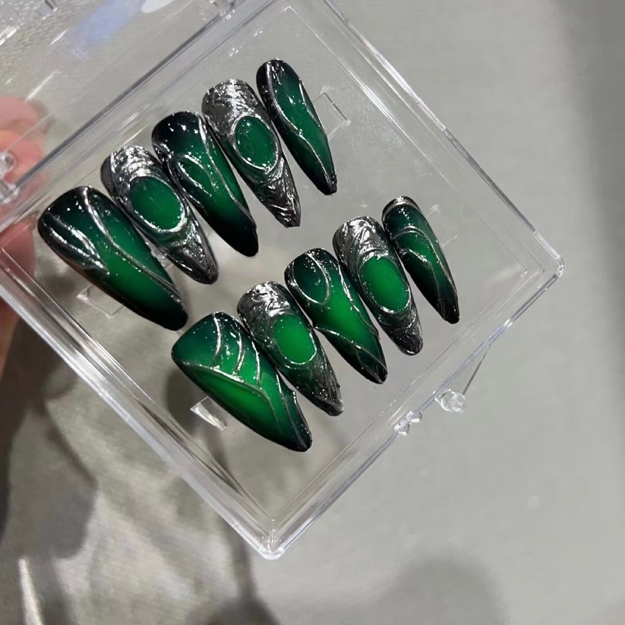 H172 DARK GREEN JADE HALO DYEING HANDMADE NAIL