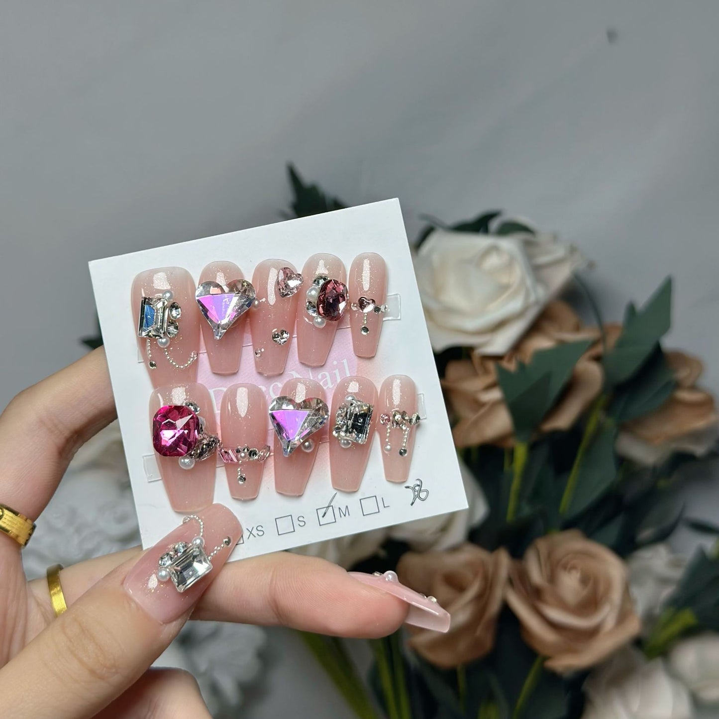 H44 NUDE PINK DIAMOND HEART HANDMADE NAIL