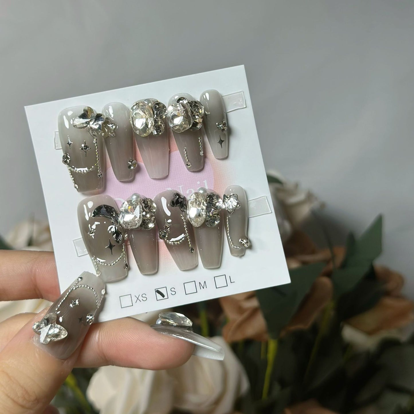 H47 GRADUAL BLACK BUTTERFLY DIAMOND HANDMADE NAIL