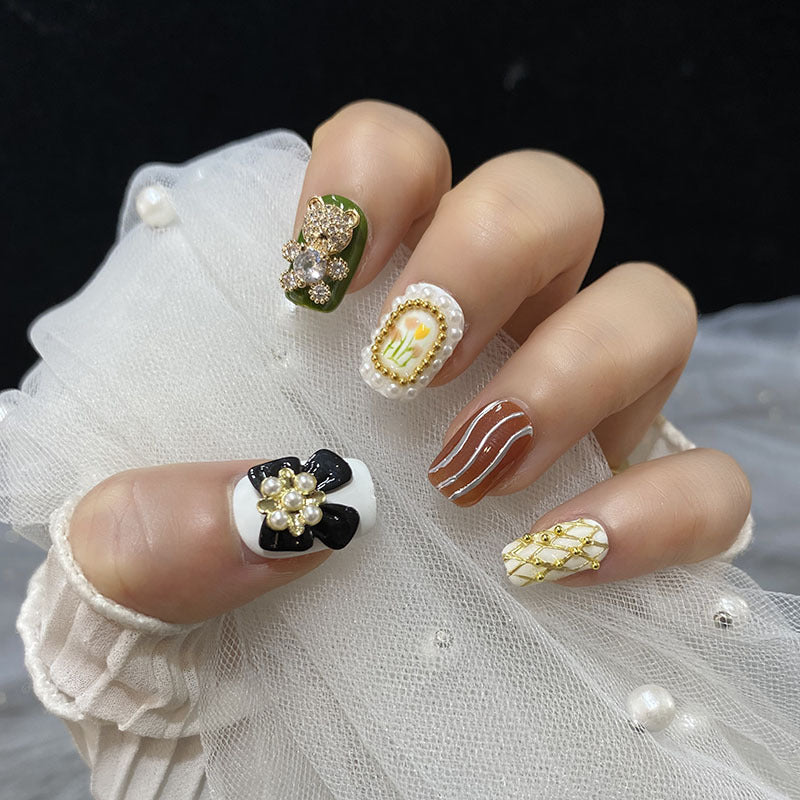 H27 CUBIC BOW BEAR VINTAGE HANDMADE NAIL