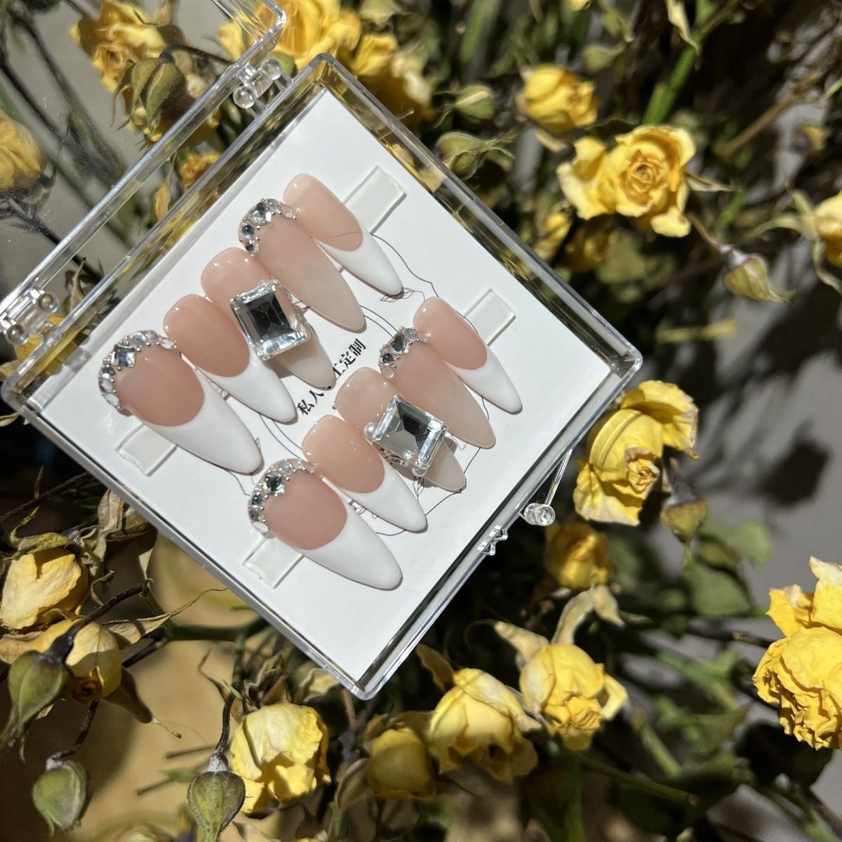 H176  FULL DIAMOND PEARL NUDE HANDMADE NAIL