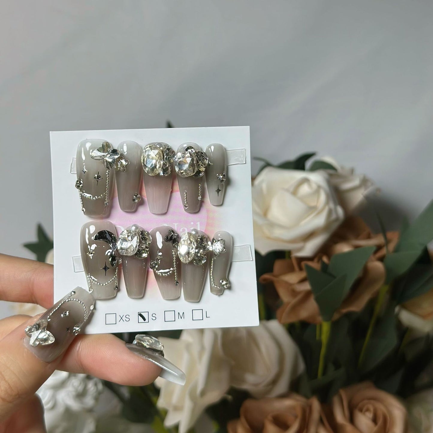 H47 GRADUAL BLACK BUTTERFLY DIAMOND HANDMADE NAIL