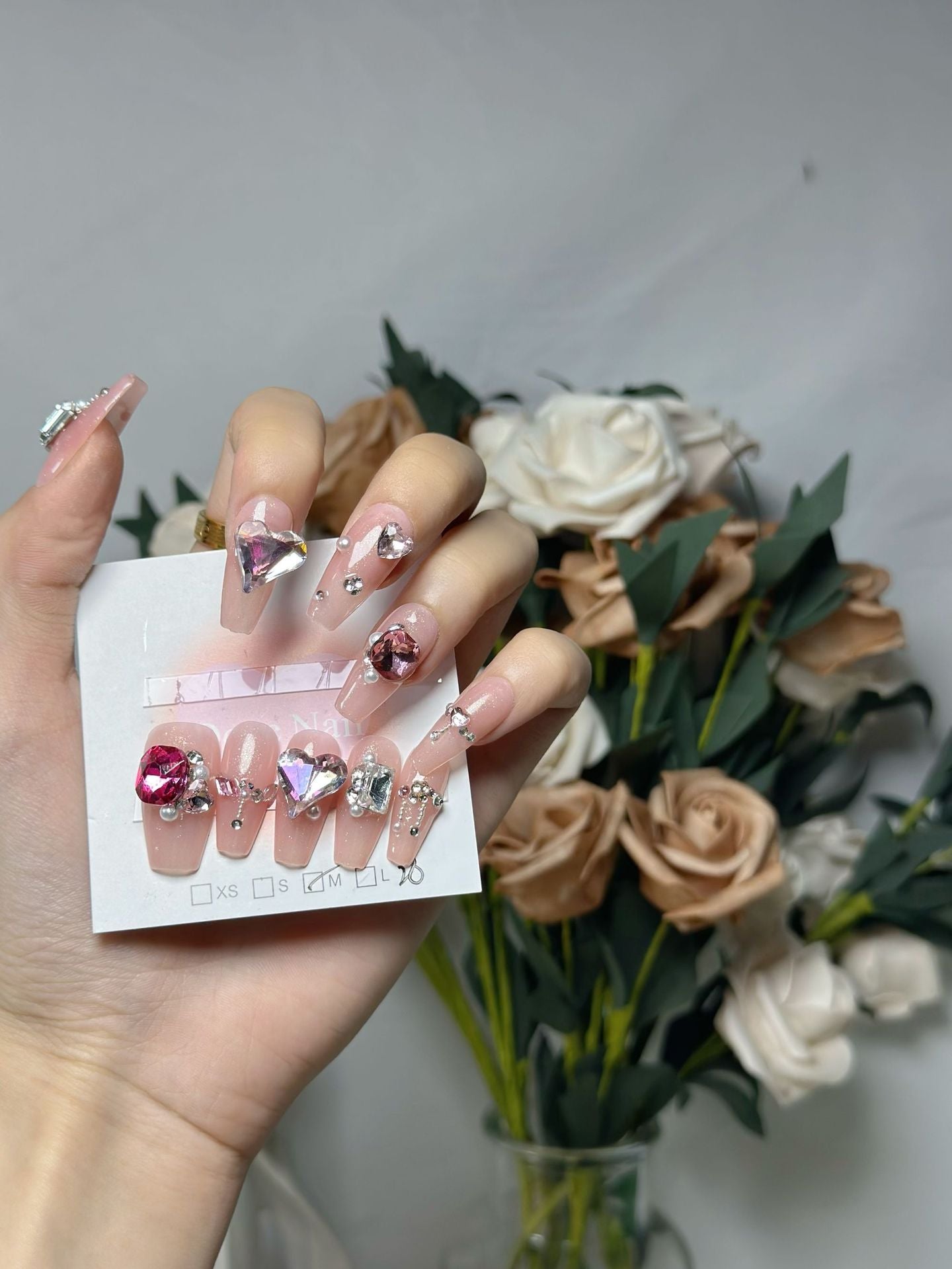 H44 NUDE PINK DIAMOND HEART HANDMADE NAIL