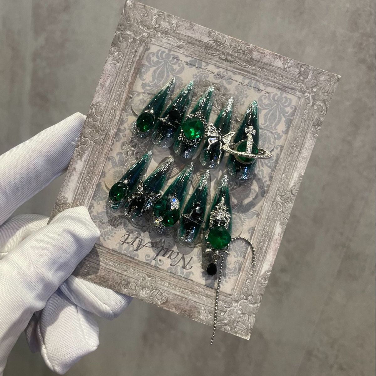 H216 EMERALD JADE METAL RIBBON HANDMADE NAIL