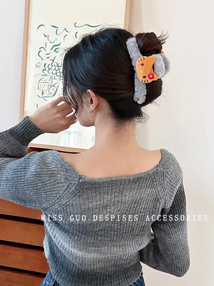 H4 Cat Plush claw shark clip hair accessory