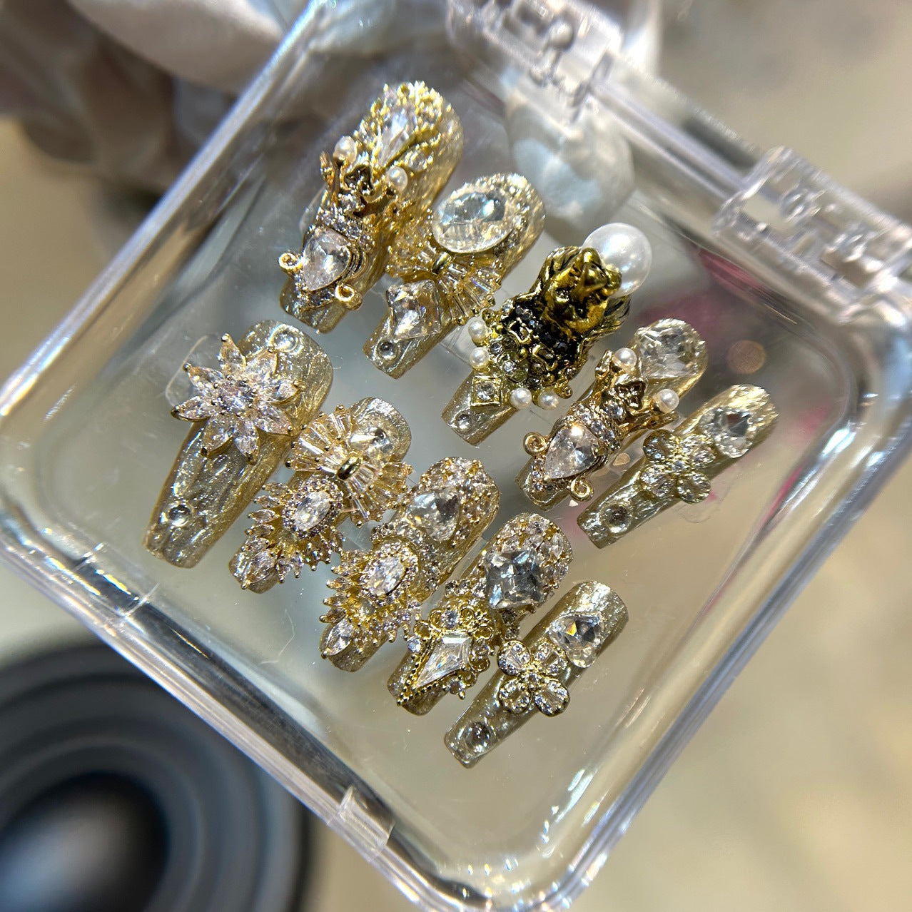 H217 LUXURY DIAMOND INLAID GOLD ZIRCON HANDMADE NAIL