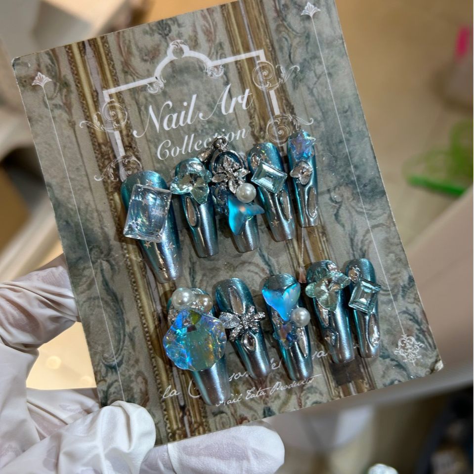 H210 OCEAN SHELL ZIRCON BOWTIE HANDMADE NAIL