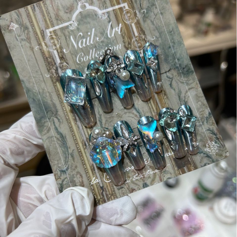 H210 OCEAN SHELL ZIRCON BOWTIE HANDMADE NAIL