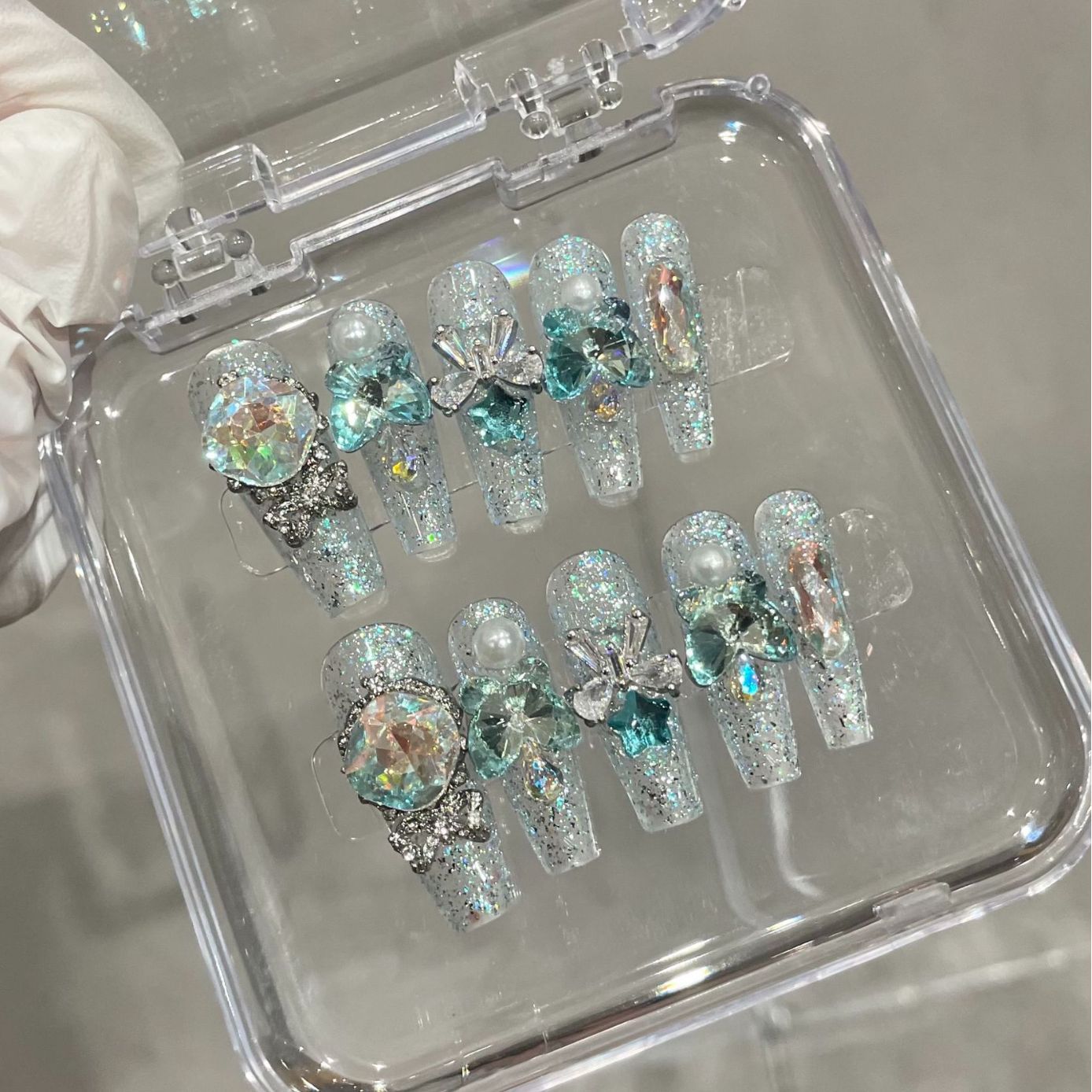 H211 GLACIER BLUE BUTTERFLY HEAVY INDUSTRY GLITTER ZIRCON HANDMADE NAIL