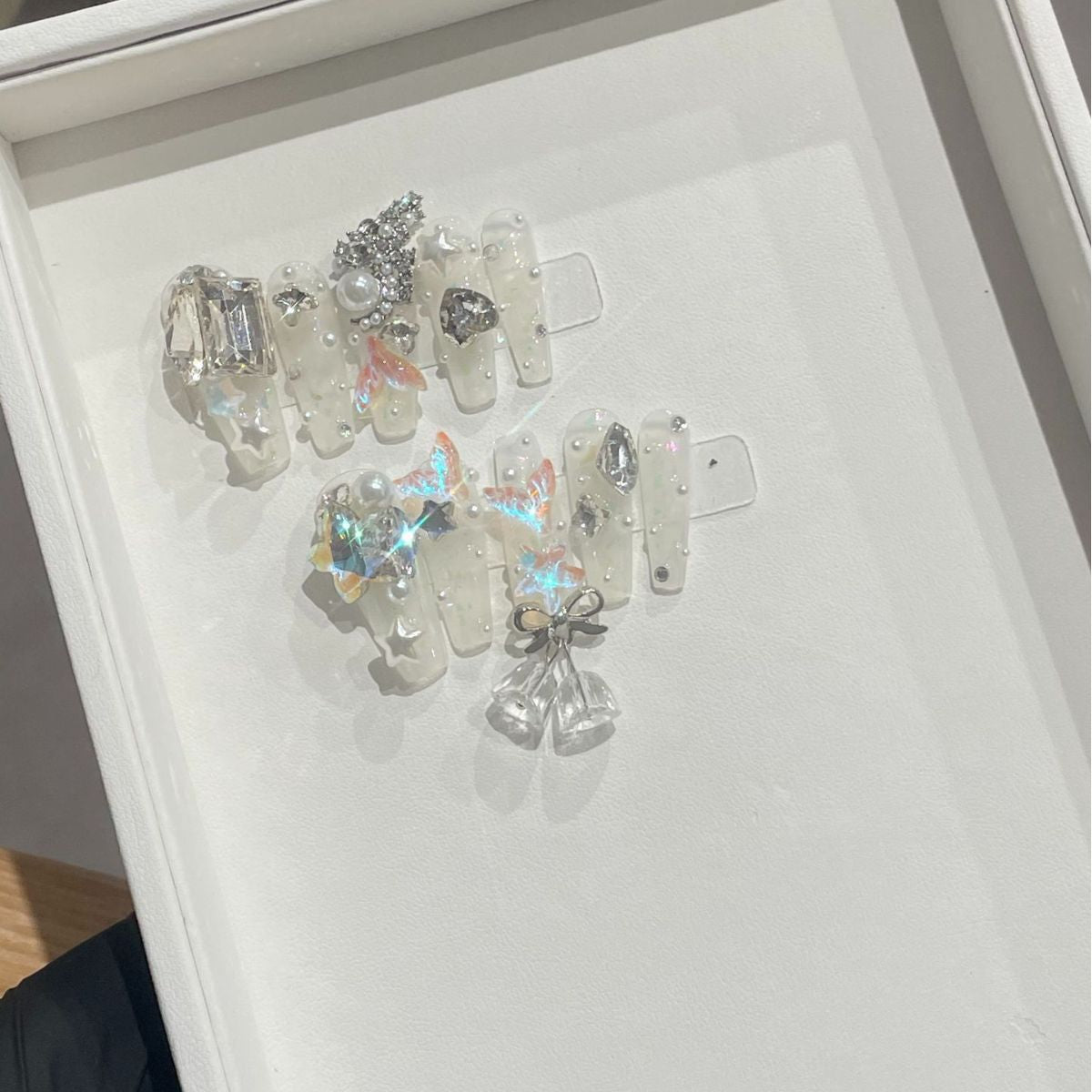 H289 love At The Dolphin Bay HANDMADE NAIL