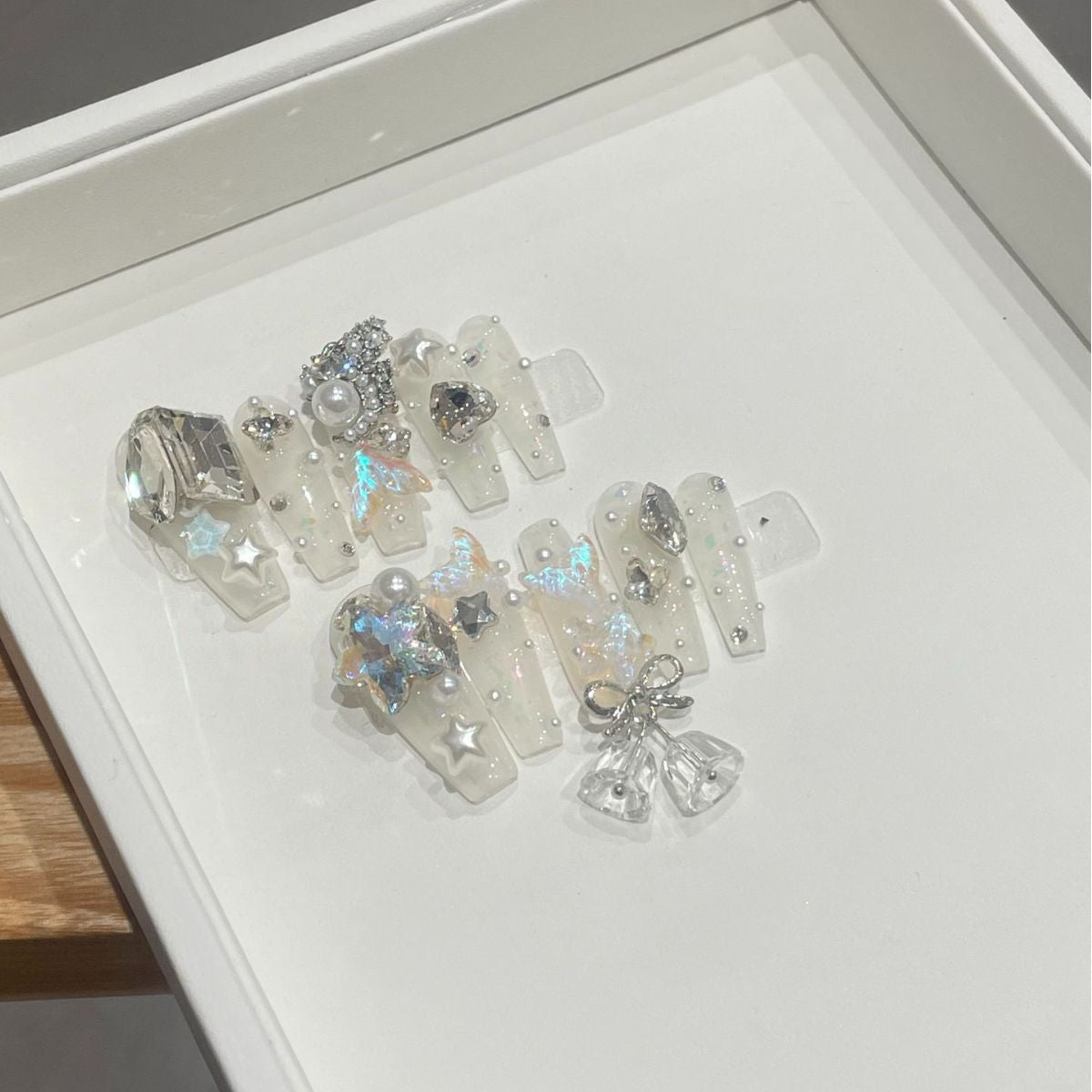 H289 love At The Dolphin Bay HANDMADE NAIL