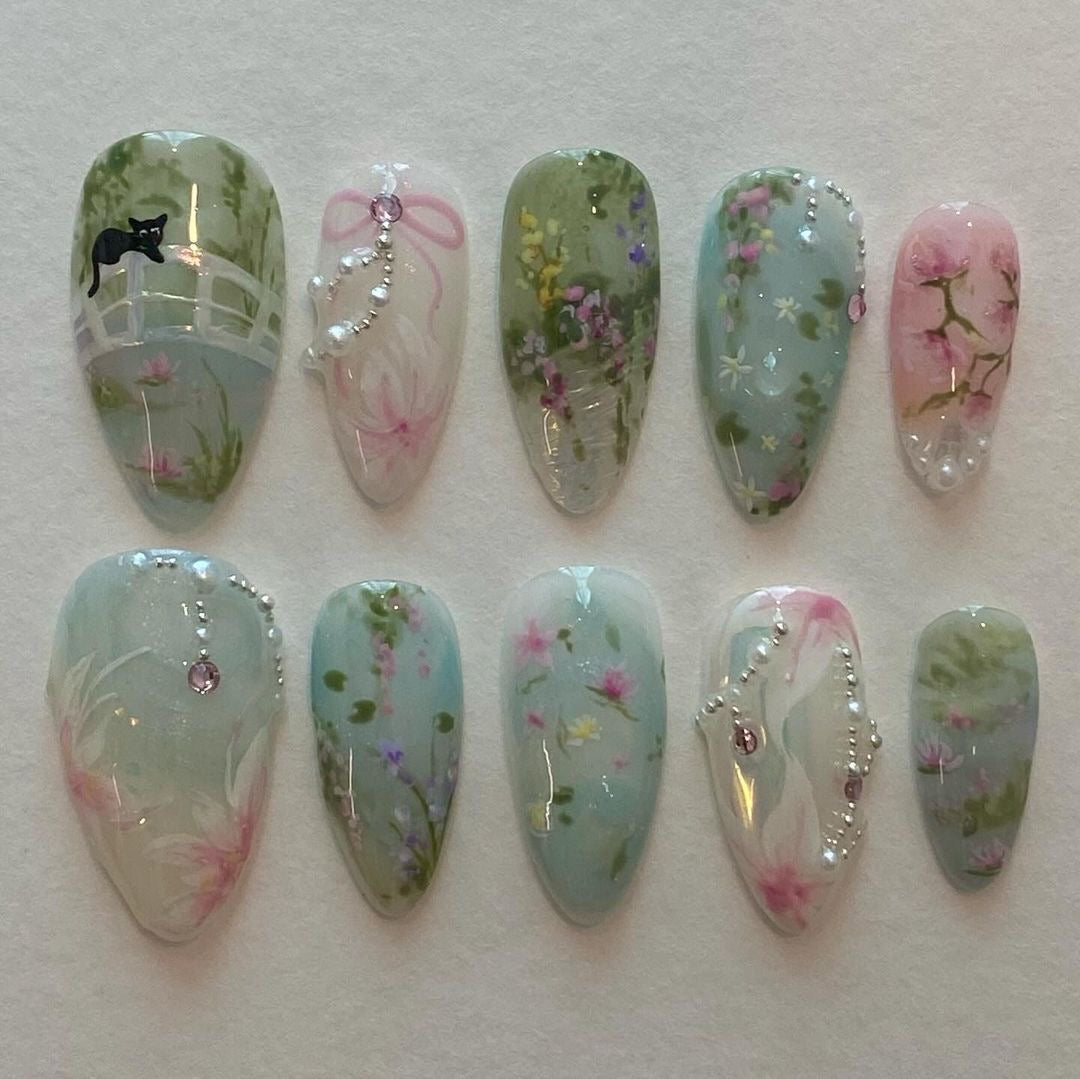 F59 Small And Fresh Lotus Flowers In The Countryside MEDIUM NAIL