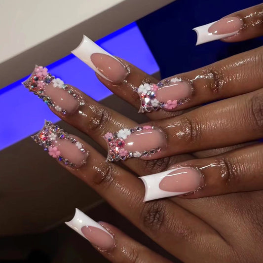 F65 Fragmented Flowers With White Borders LONG NAIL