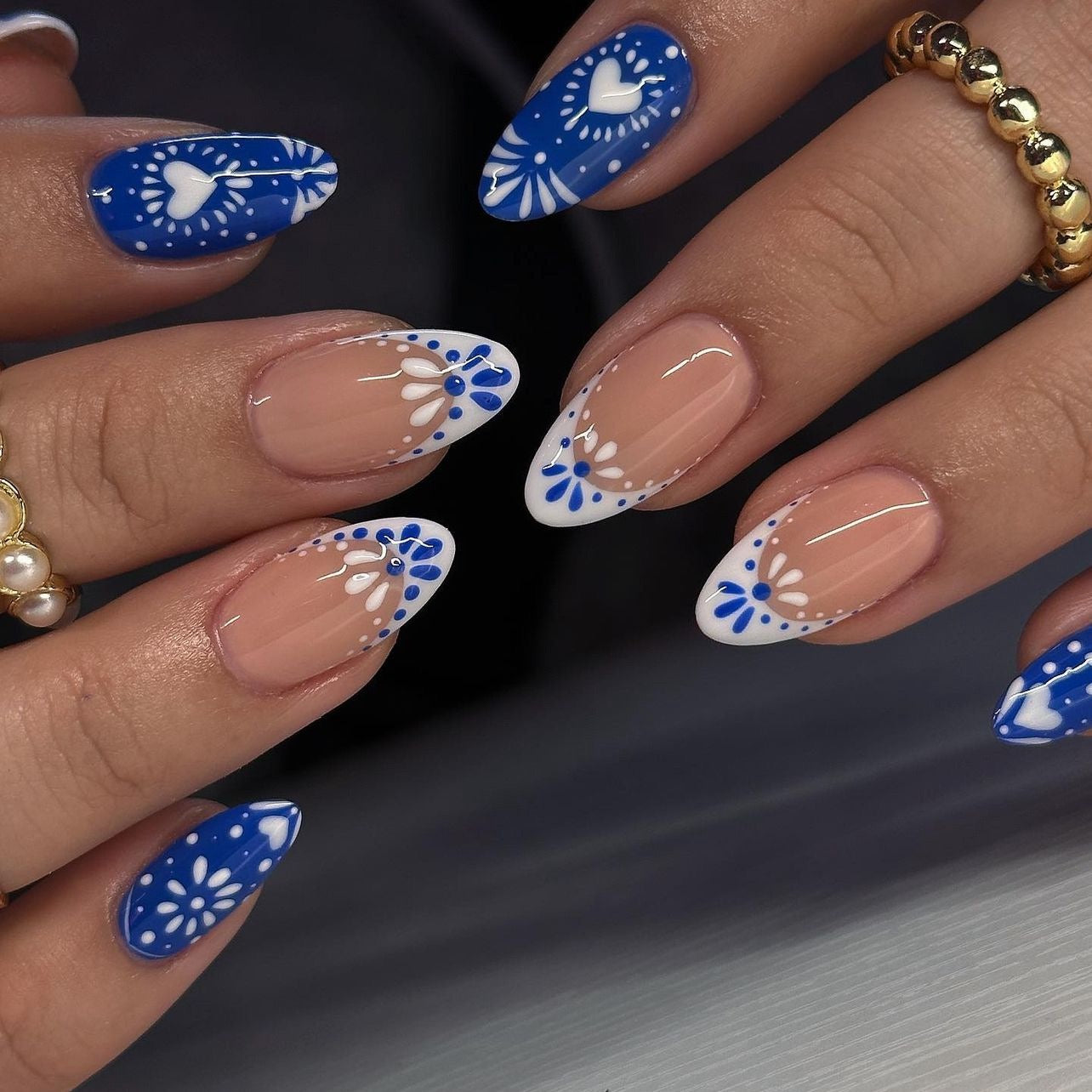 MS6 Bohemian Blue Hert Polka Dots MEDIUM NAIL