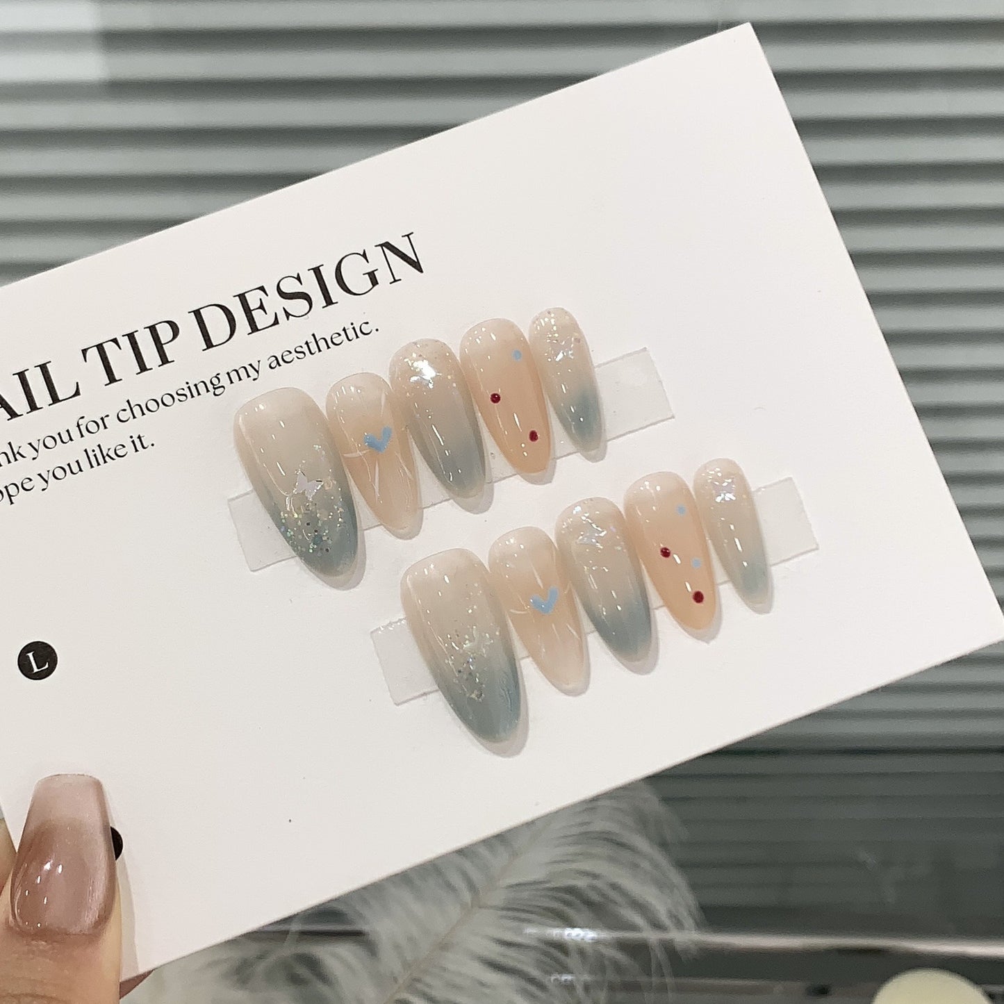 H93 Cat's Eye Glass Heart HANDMADE NAIL