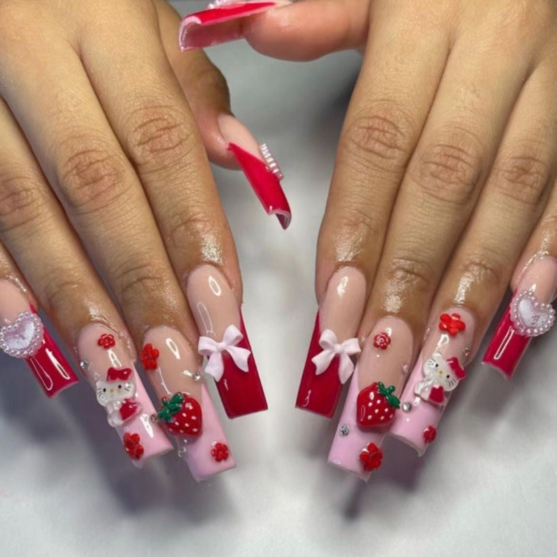 HK31 Strawberry Bow Heart Hot Girl Cat HANDMADE NAIL