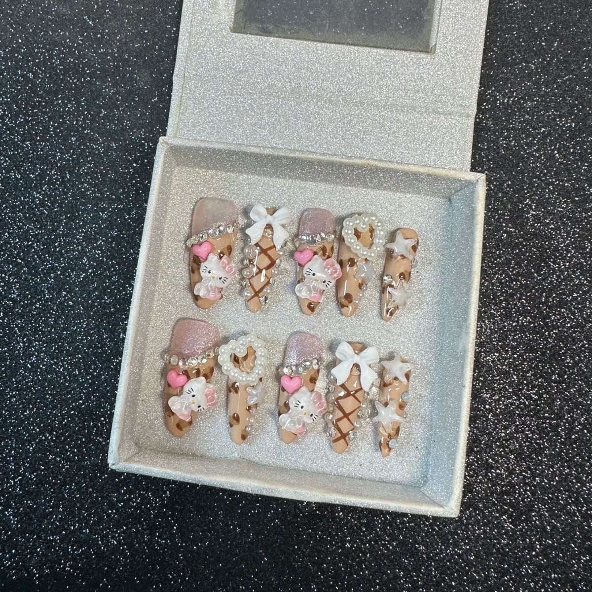 HK27 Maillard Colored Heart Bow Cat HANDMADE NAIL