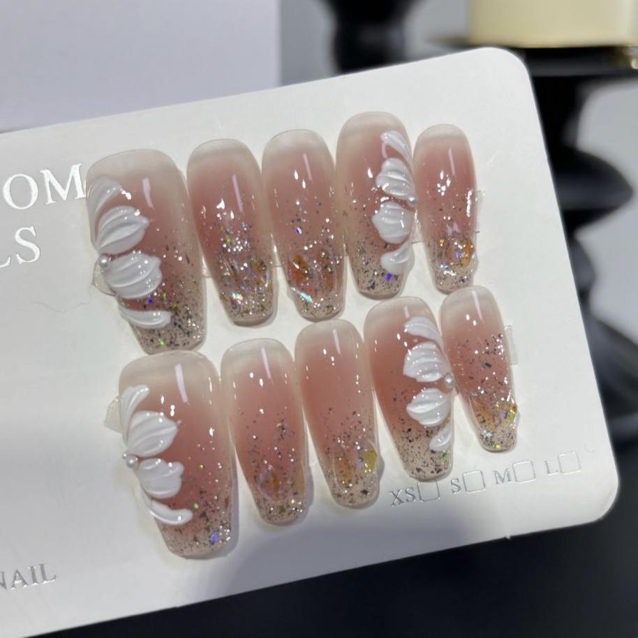 P6 French Simple Lily Flower HANDMADE NAIL