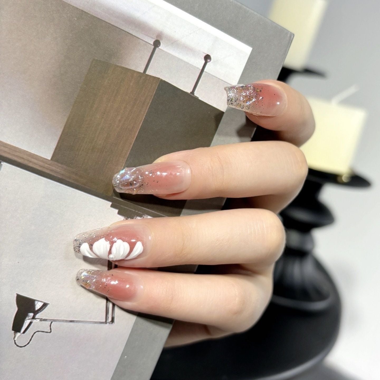 P6 French Simple Lily Flower HANDMADE NAIL