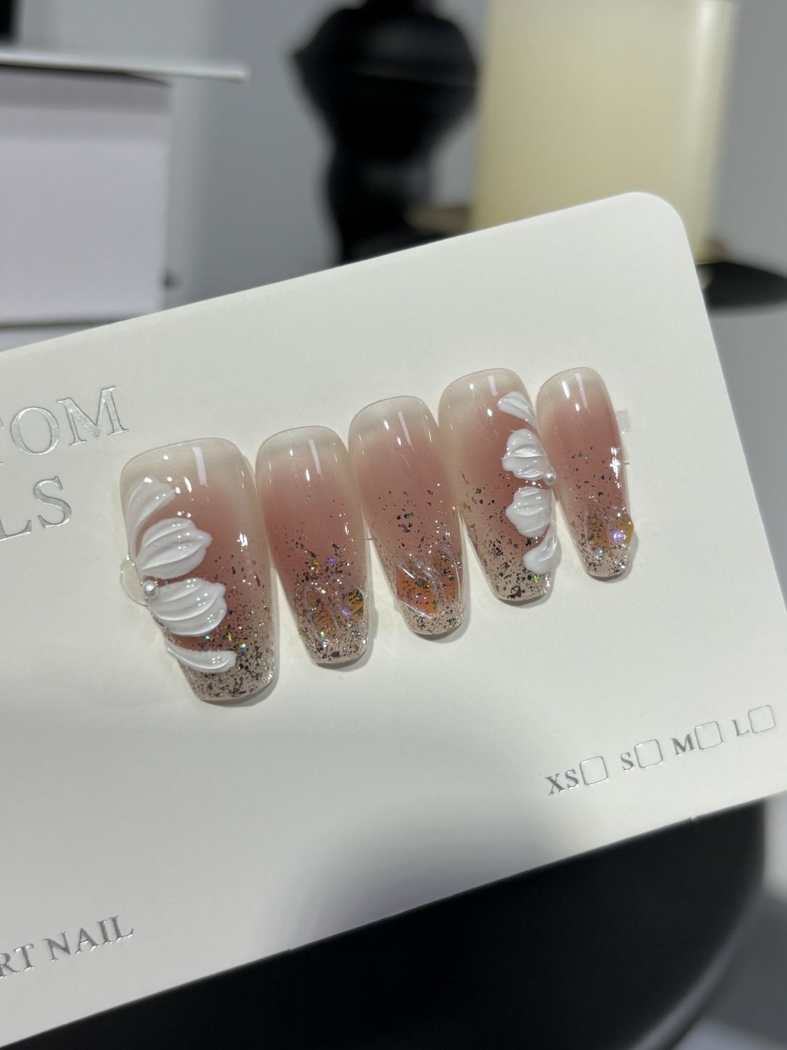 P6 French Simple Lily Flower HANDMADE NAIL