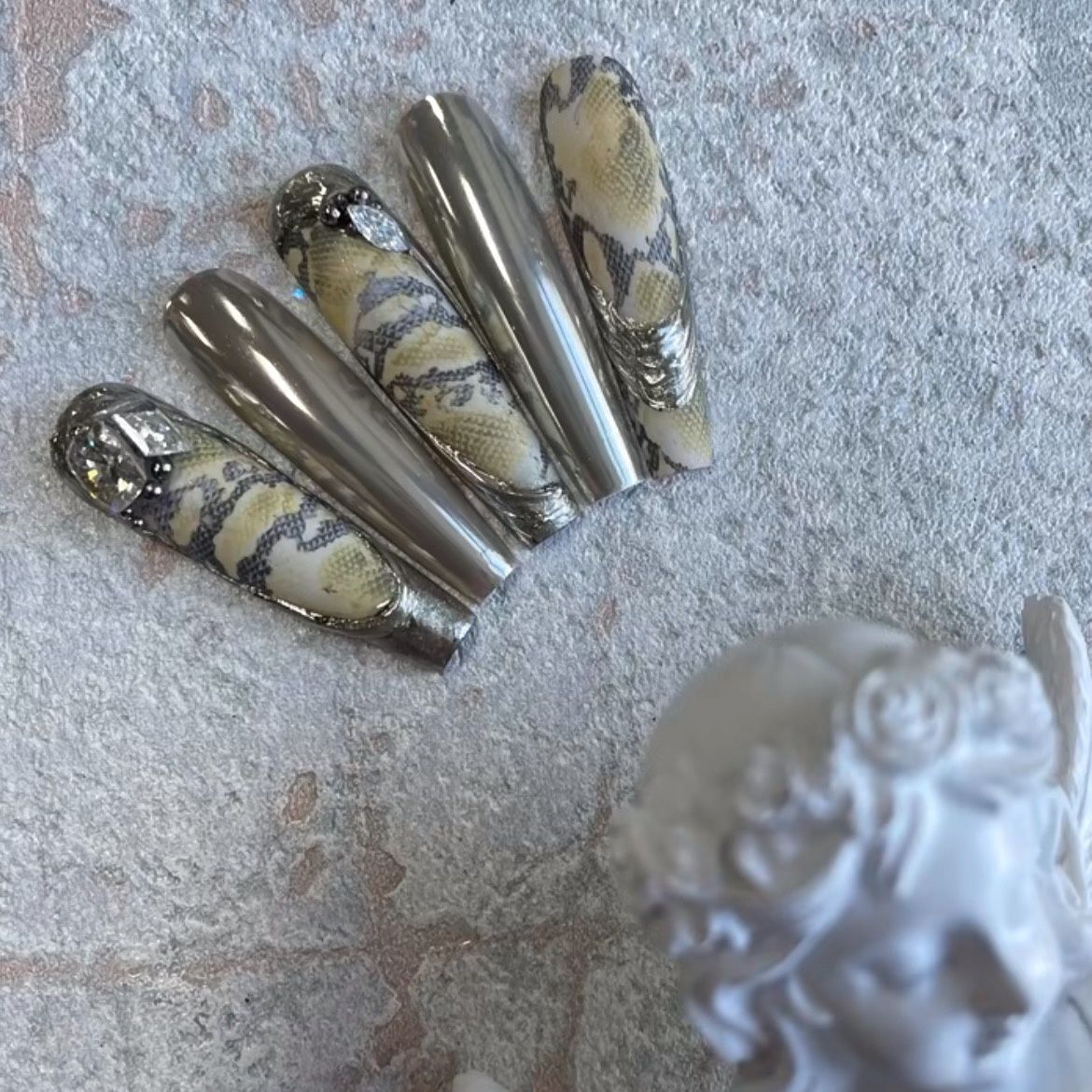 H187 Cyberpunk snake pattern HANDMADE NAIL