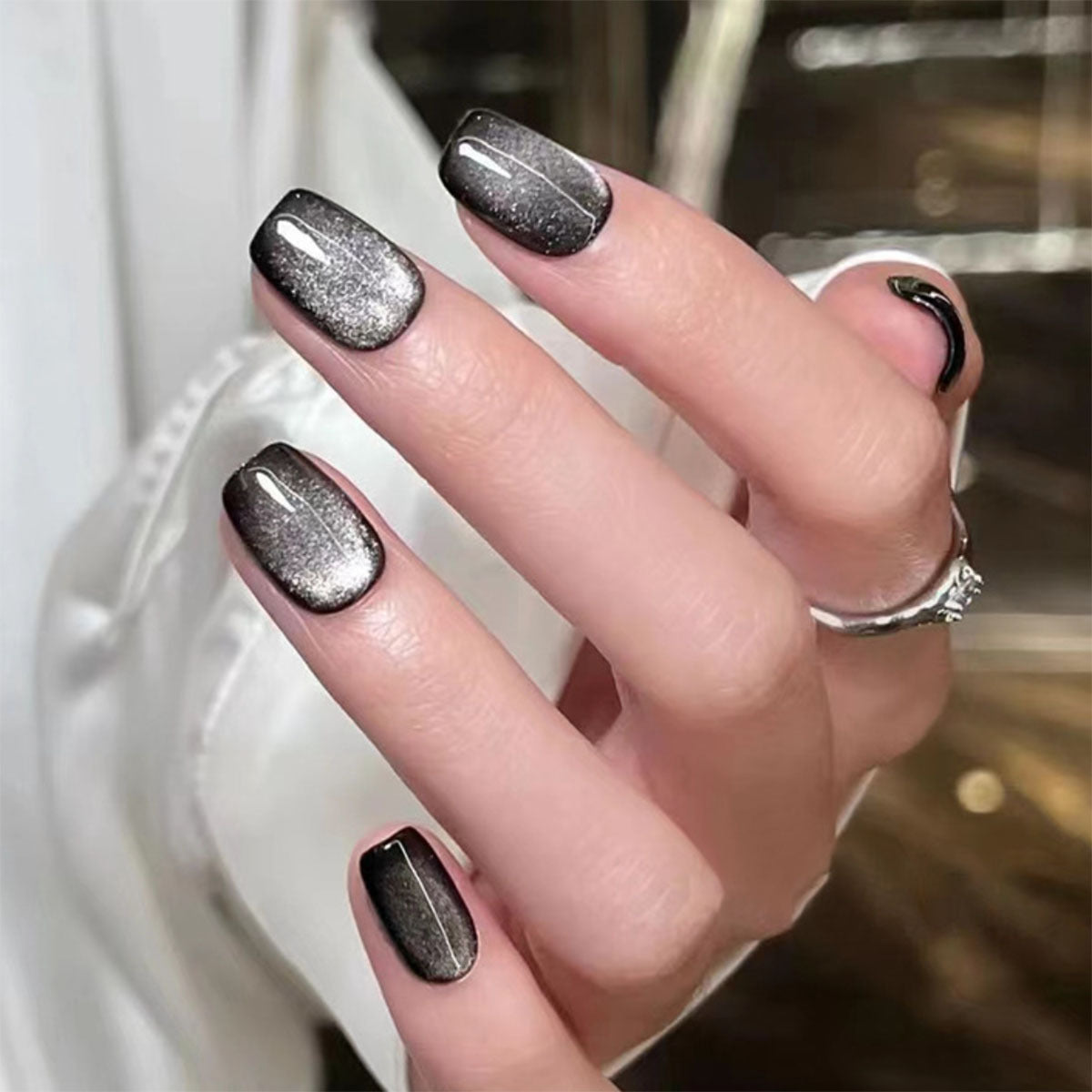 S52 Small light bulb crystal stone cat's eye black SHORT NAIL