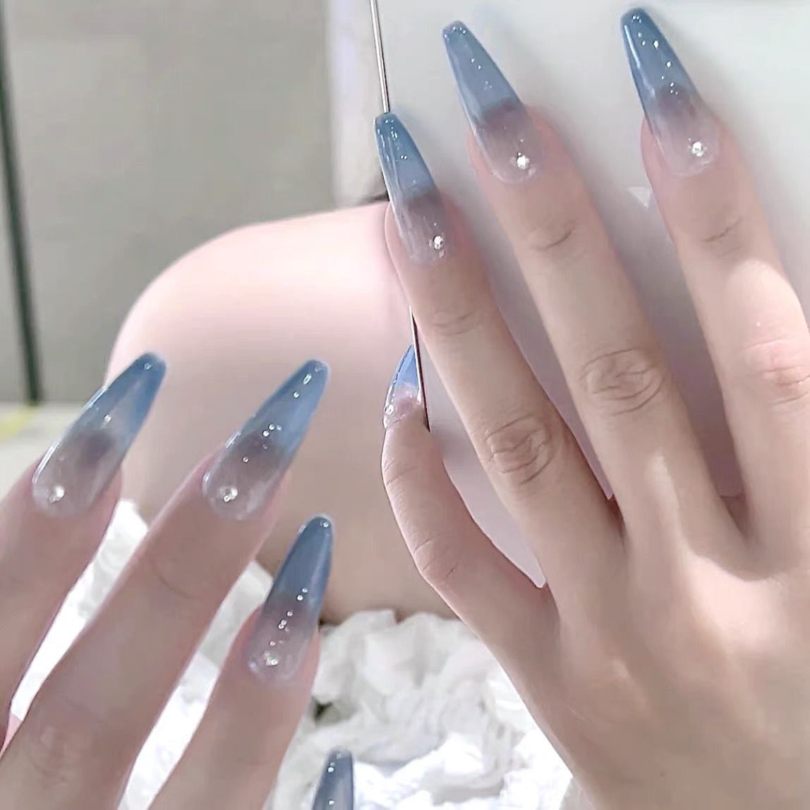 H155 Glacier haze gradient blue HANDMADE NAIL