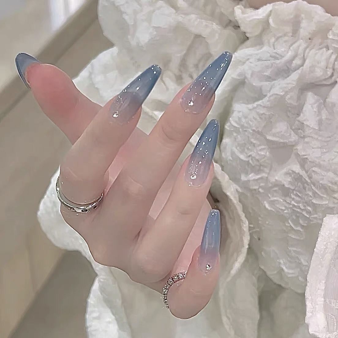 H155 Glacier haze gradient blue HANDMADE NAIL