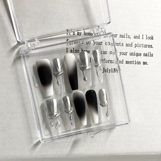 H135 Technological liquid silver black HANDMADE NAIL