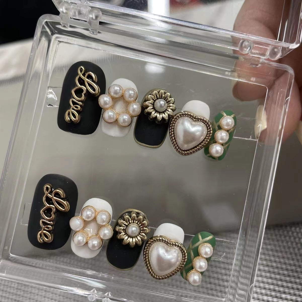 H138 RETRO HEAVY GOLD BAROQUE HANDMADE NAIL