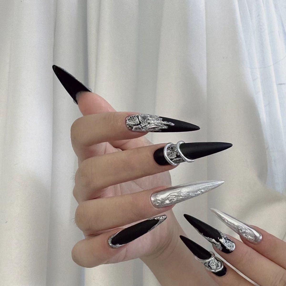 H212 Dark and shiny silver snake pattern HANDMADE NAIL