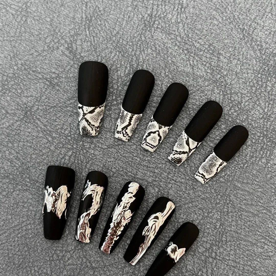 H189 Hot Girl Dark Snake Pattern HANDMADE NAIL