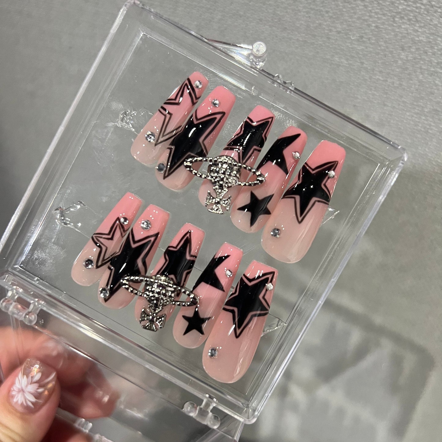 H247 LIGHT PINK BLACK FIVE STARS HANDMADE NAIL