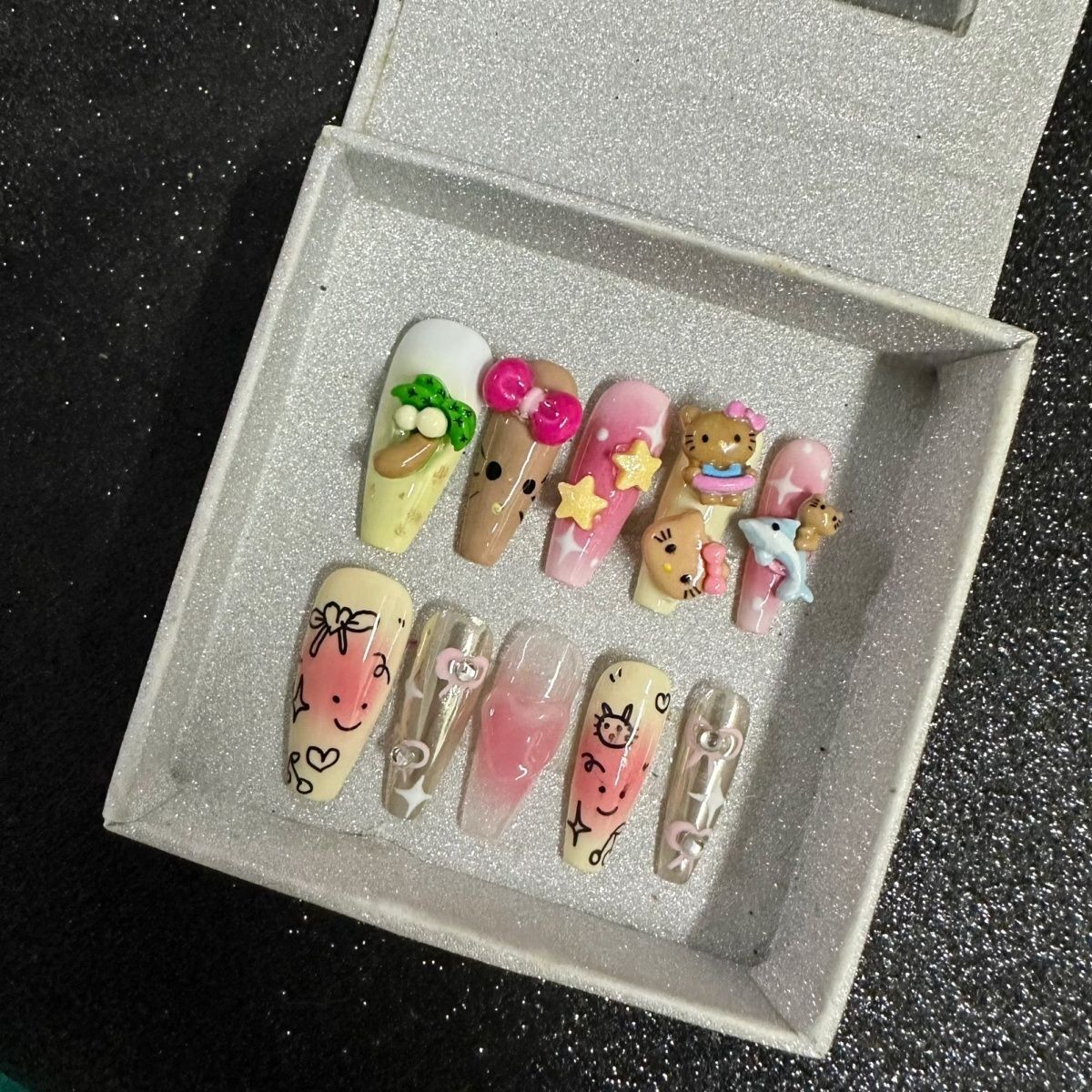HK41 Hawaiian Holiday Coconut Tree Cat HANDMADE NAIL