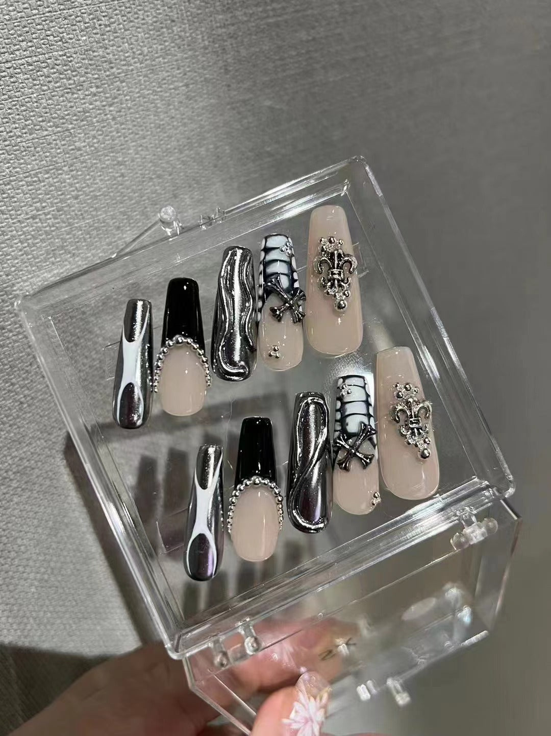 H255 BABY PINK MECHANICAL SILVER HANDMADE NAIL