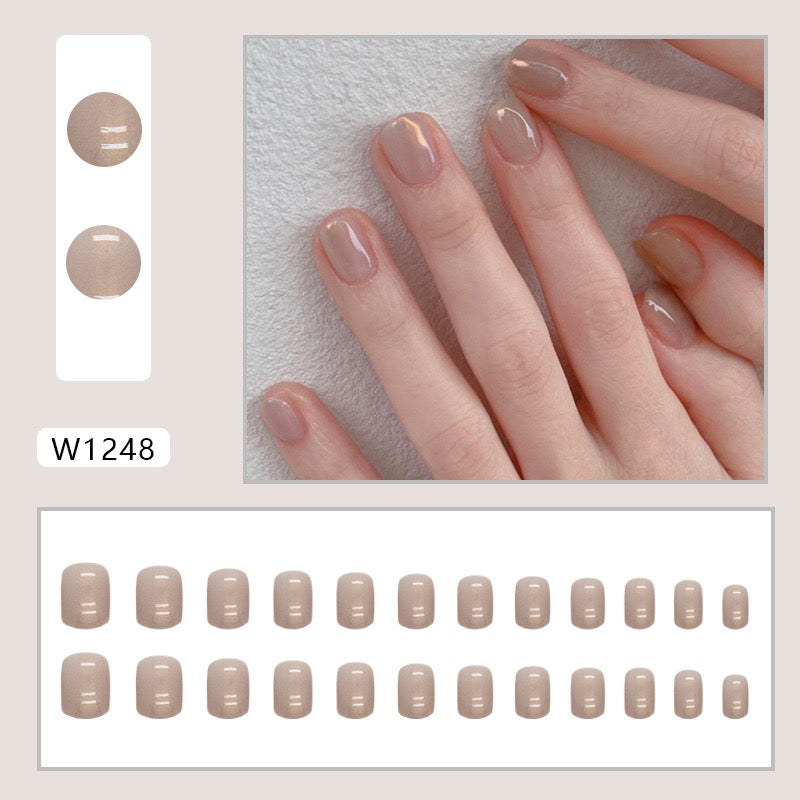 S43 ALMOND SHORT NAIL
