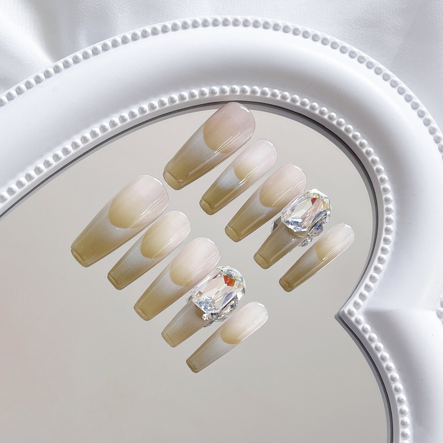 H306 GENTLE SWEETHEART ICE TRANSPARENT SPARKING DIAMOND HANDMADE NAIL