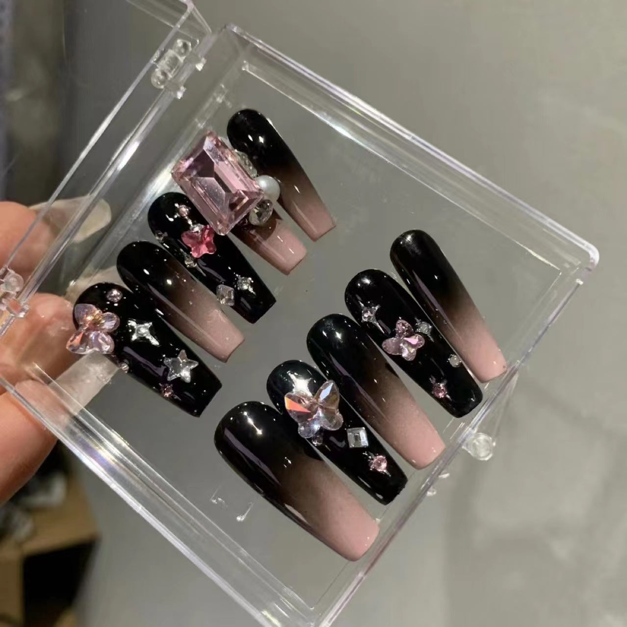 H140 BLACK & PINK SPARKLING DIAMOND Y2K HANDMADE NAIL