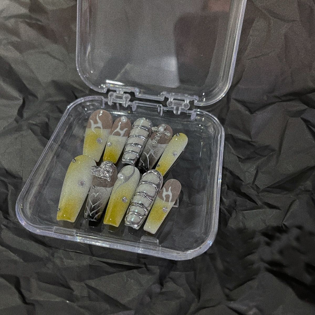 H241 Saturn's flamboyant girl HANDMADE NAIL