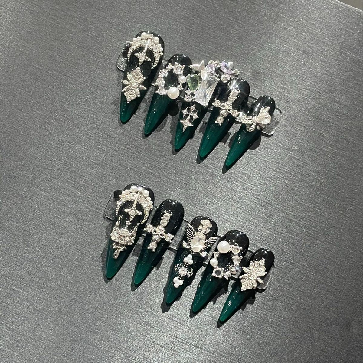 H220 PREMIUM LUXURY EMERALD GREEN HANDMADE NAIL