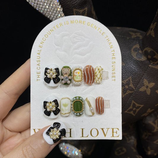 H27 CUBIC BOW BEAR VINTAGE HANDMADE NAIL