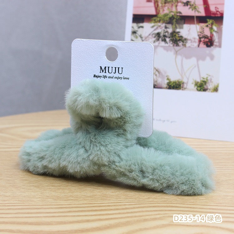 H7 Plush and Sweet Shark Clip