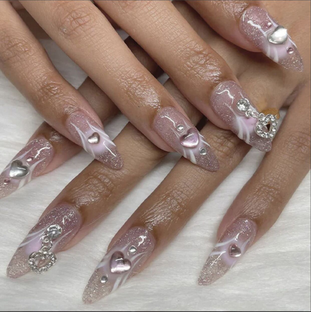 K101 Moisturizing Chain Heart MEDIUM NAIL