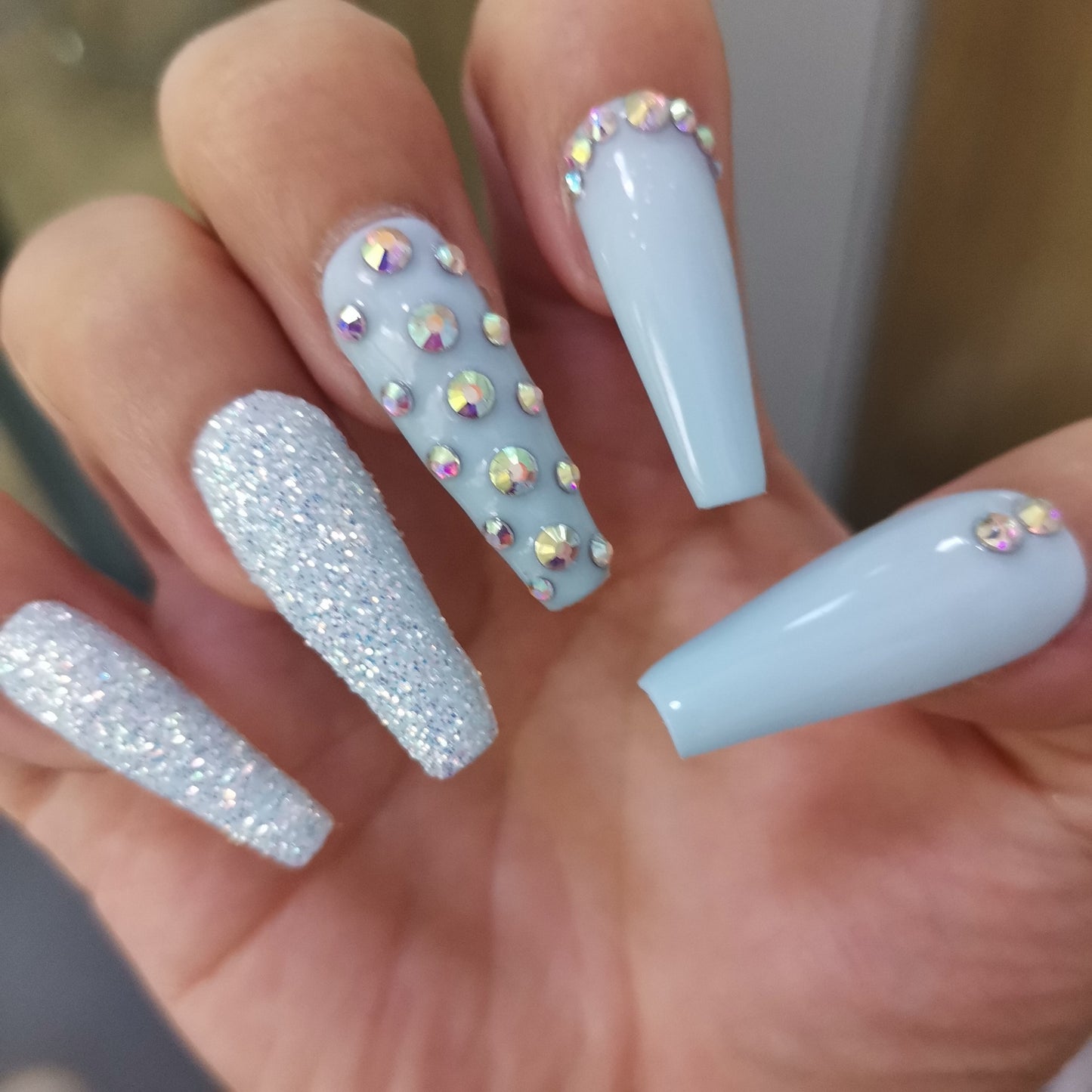 HML13 Ice crystal blue pearl spots HANDMADE NAIL