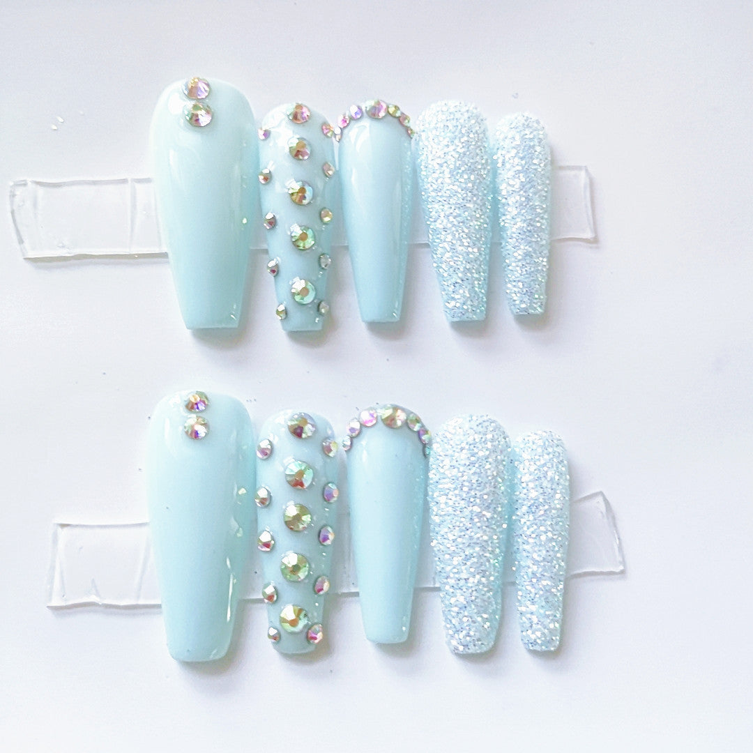 HML13 Ice crystal blue pearl spots HANDMADE NAIL